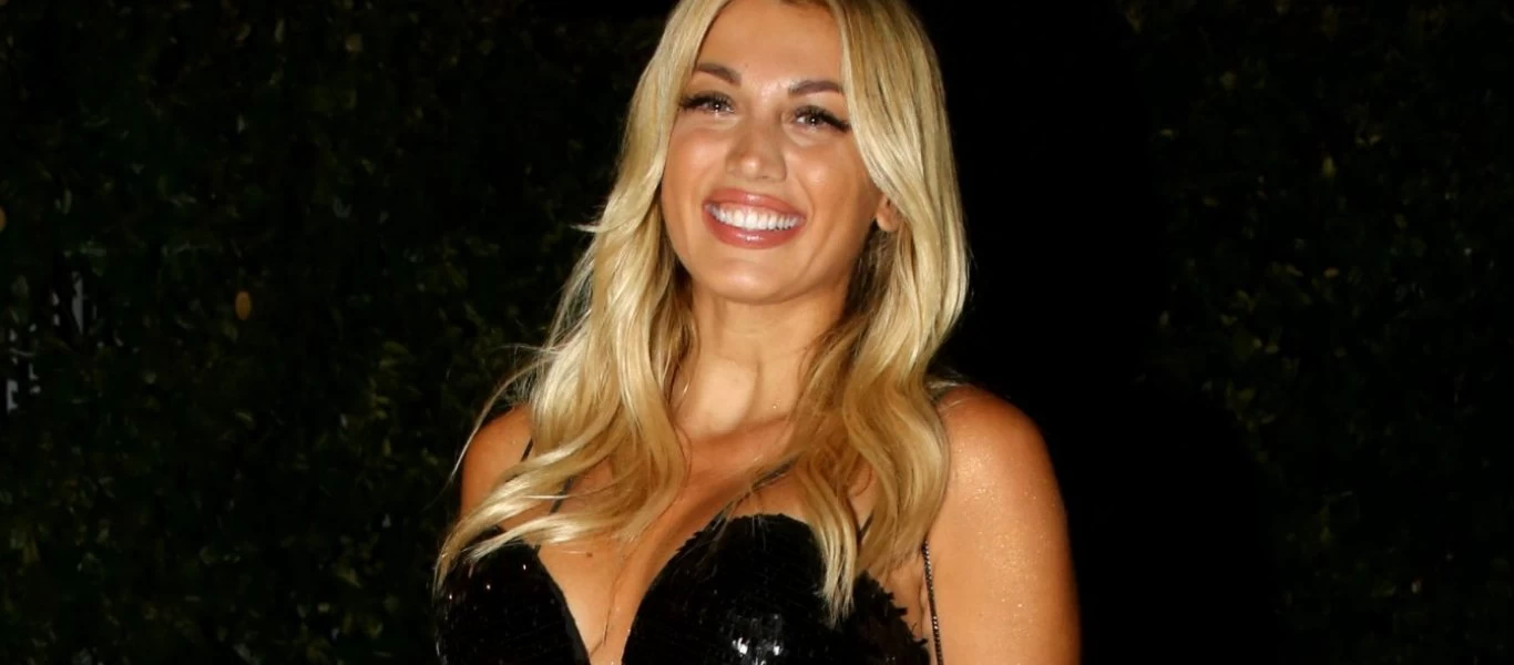 Κωνσταντίνα Σπυροπούλου: Ποζάρει και είναι πιο «χυμώδης» από ποτέ (φωτο)